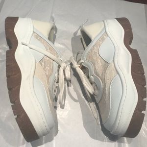 Sydney Brown Rice Wave Sneakers in White